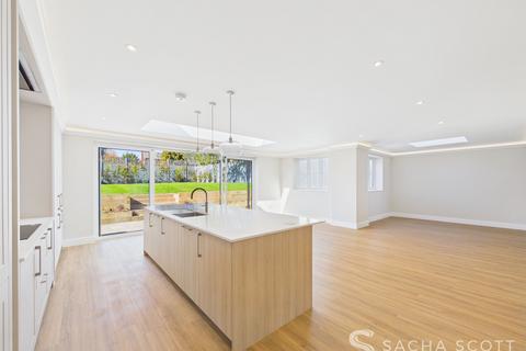 4 bedroom detached house for sale, Nork Way, Banstead, SM7