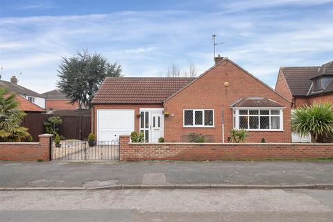 2 bedroom detached bungalow for sale, Village Way, Farndon, Newark