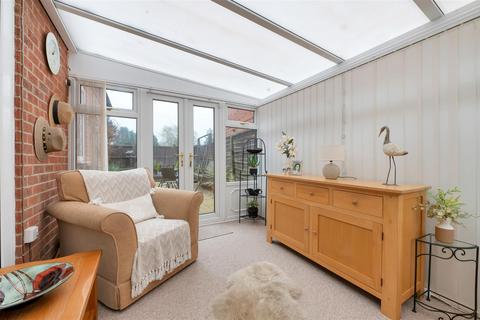 2 bedroom detached bungalow for sale, Village Way, Farndon, Newark