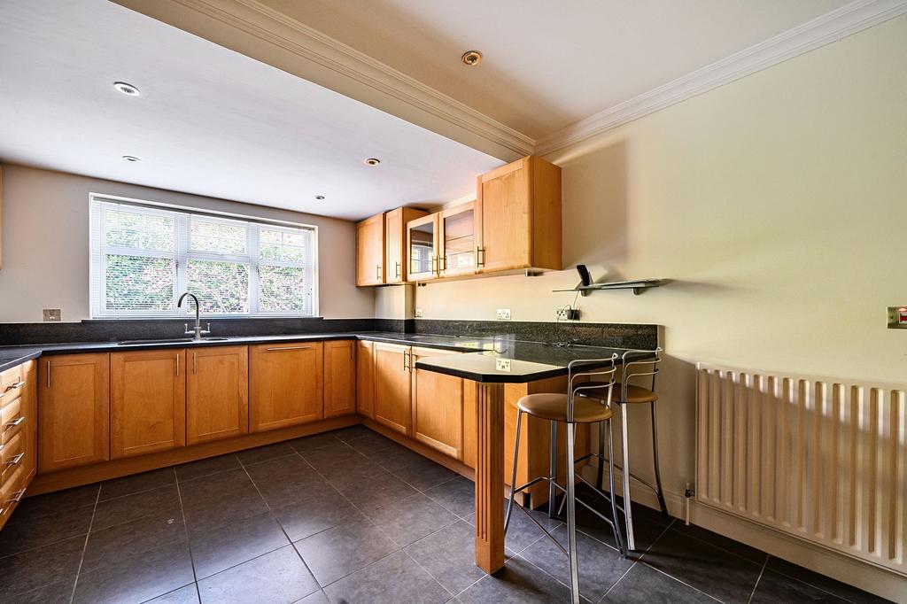 Kitchen/ Breakfast Room