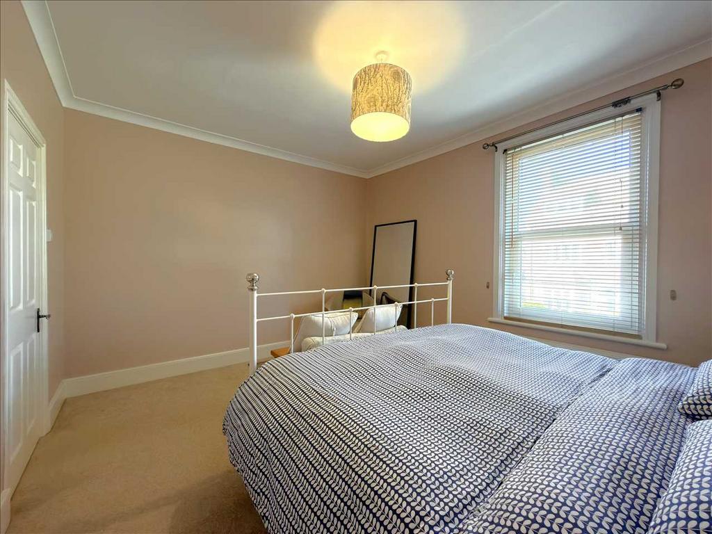Bedroom (front)