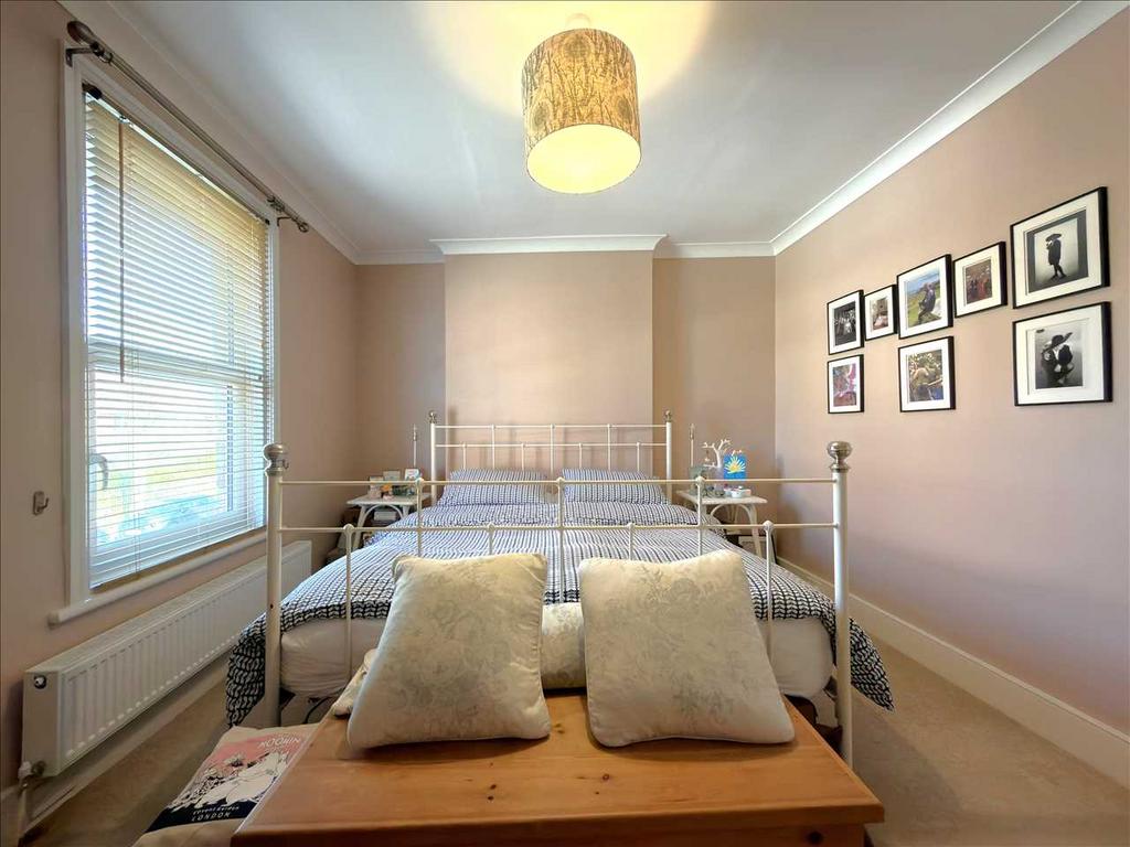 Bedroom (front)