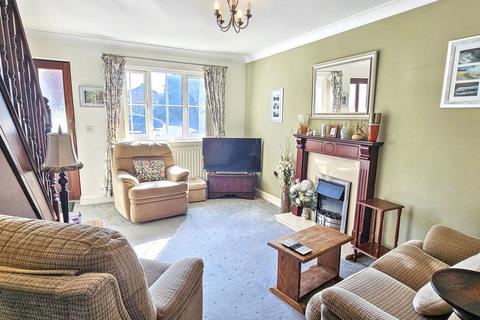 2 bedroom end of terrace house for sale, Overman Close, Stourbridge DY9