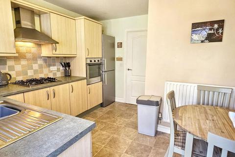 2 bedroom end of terrace house for sale, Overman Close, Stourbridge DY9