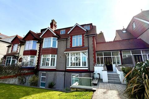 2 bedroom apartment for sale, Abbey Road, Llandudno
