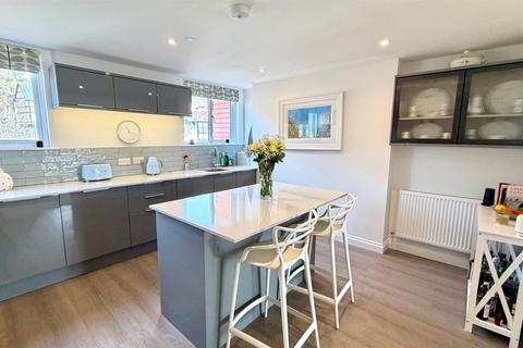 2 bedroom apartment for sale, Abbey Road, Llandudno