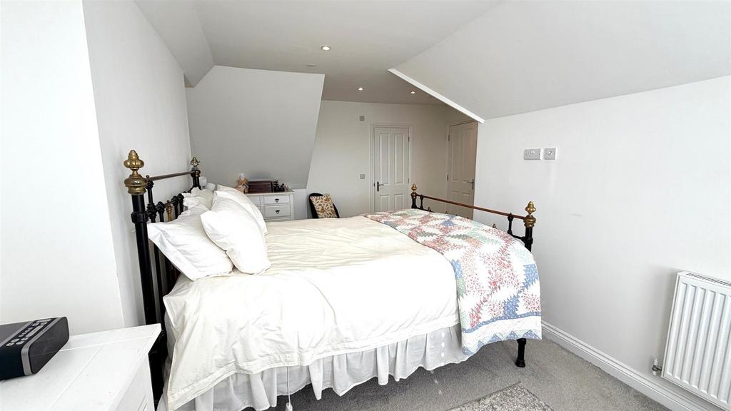 Abbey rd 37 flat 6 bed 1 pic 2.jpg