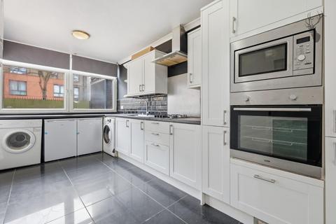 undefined, Bishops Way, Bethnal Green