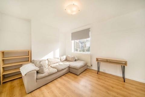 4 bedroom flat to rent, Jebb Avenue, London SW2