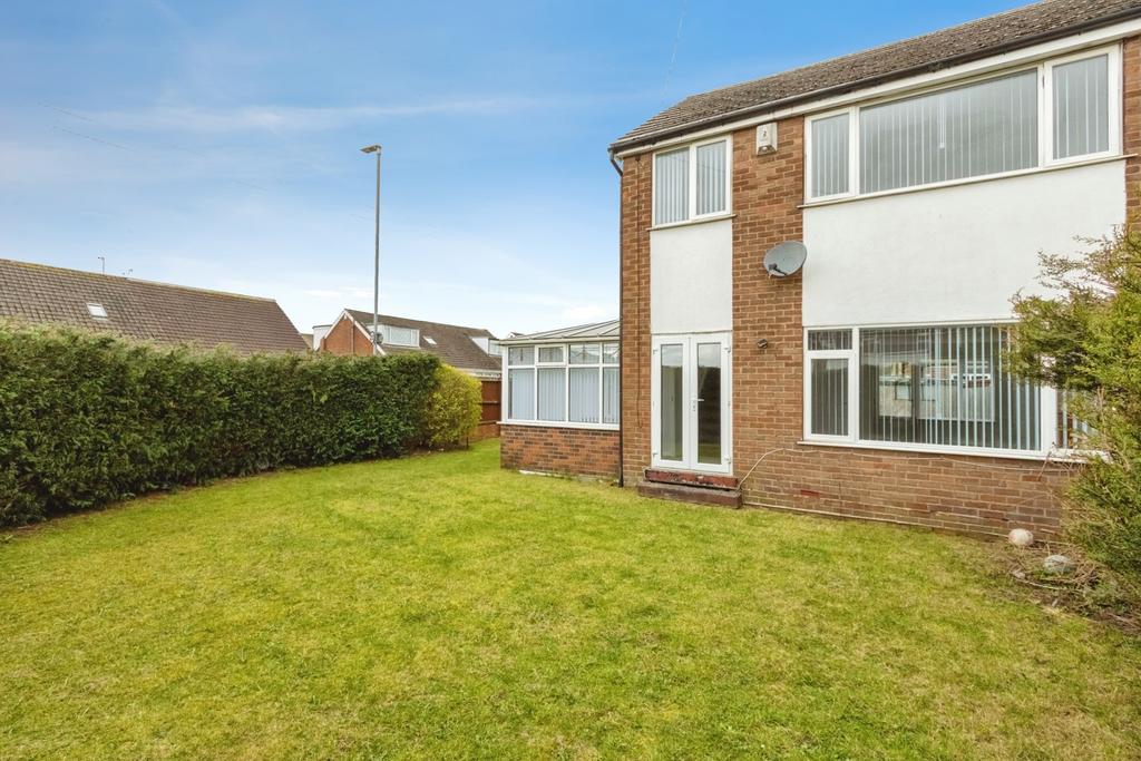 3 bedroom semi-detached house for sale