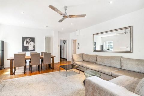 3 bedroom flat for sale, Aylestone Avenue, London NW6