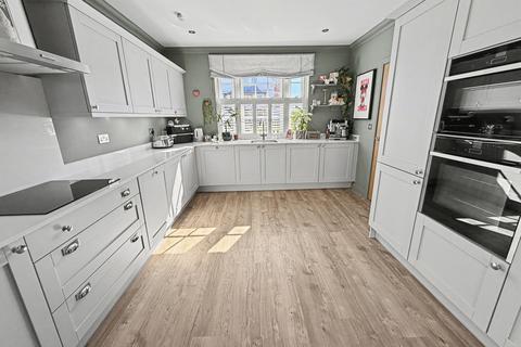 4 bedroom semi-detached house for sale, Wimborne