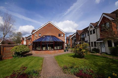 2 bedroom flat for sale, Giles Gate, Great Missenden HP16