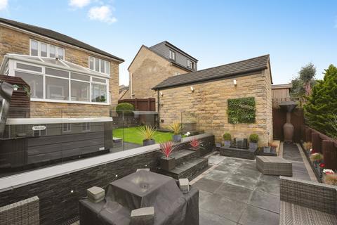 3 bedroom detached house for sale, Bracken Way, Elland