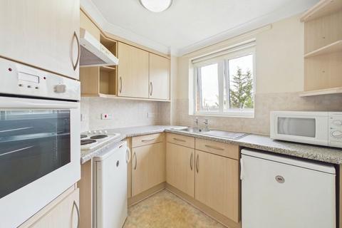 2 bedroom flat for sale, Conrad Court, Butts Road, Stanford-Le-Hope, SS17 0JR