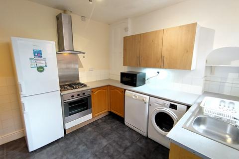 4 bedroom house to rent, Marlborough Road, Nottingham NG9