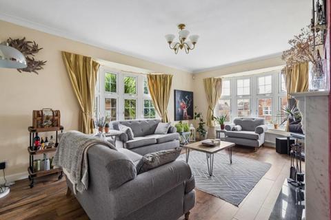 undefined, Greenheys Close, Northwood HA6