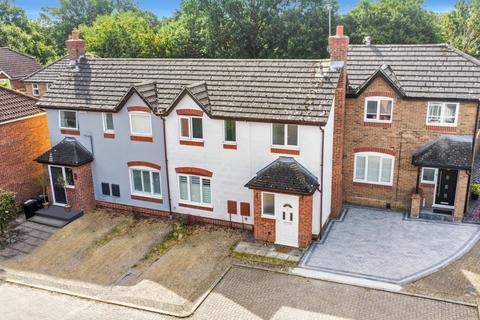Saddle Mews, Stanway