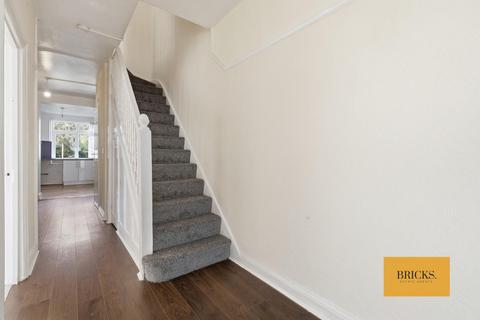 4 bedroom house to rent, Forest Road, Barkingside IG6
