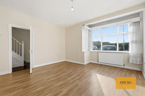 4 bedroom house to rent, Forest Road, Barkingside IG6
