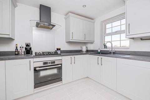 2 bedroom flat for sale, Goring Court, Bramber Road, Steyning, West Sussex, BN44