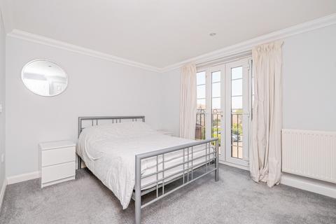 2 bedroom flat for sale, Goring Court, Bramber Road, Steyning, West Sussex, BN44