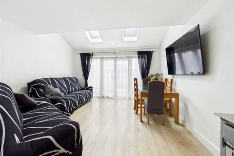 5 bedroom terraced house for sale, Rowhedge Wharf Road, Rowhedge, Colchester, Essex, CO5