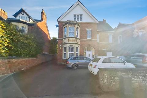 99 Bath Road, Swindon SN1