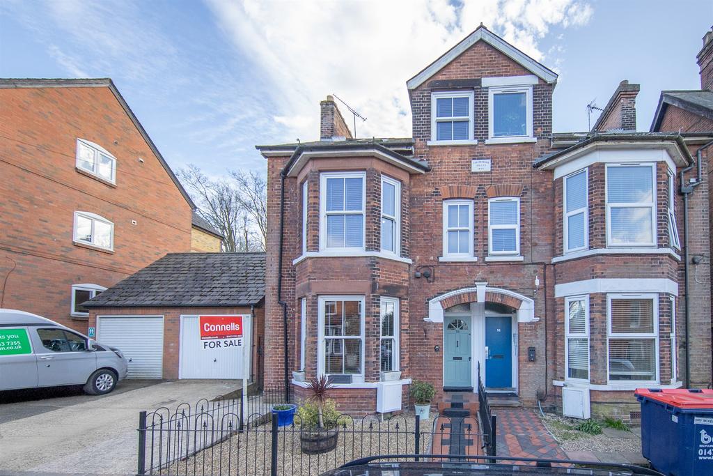 4 bedroom semi-detached house for sale