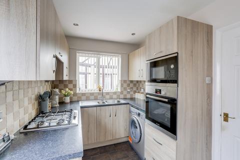 3 bedroom semi-detached house for sale, Polperro Way, Nottingham NG15