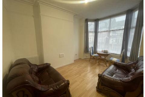 1 bedroom in a house share to rent, East Park Road, Leicester LE5