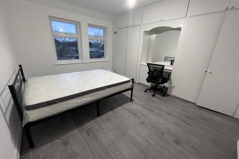 House share to rent, Greenford Road, Greenford, Greater London, UB6