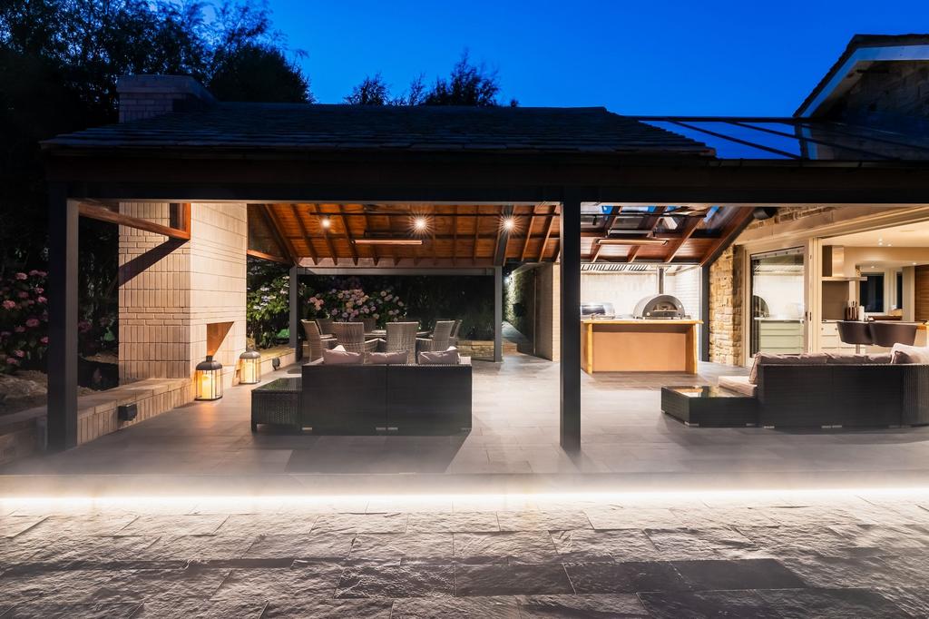 Outdoor Entertaining Terrace