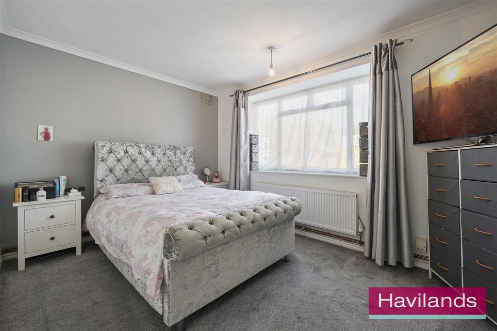 Merryhills Court-7.jpg
