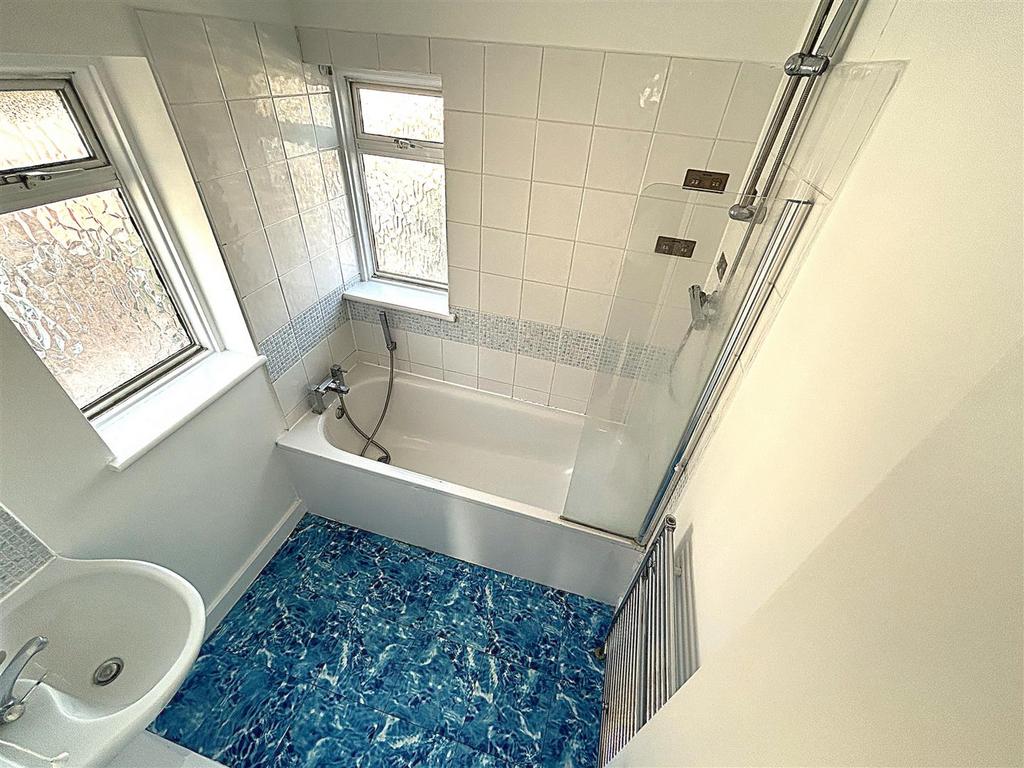 Family bathroom