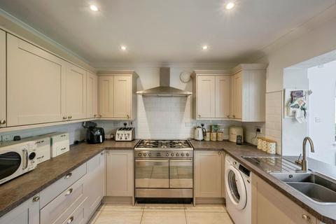 3 bedroom detached house for sale, Checkstone Avenue, Bessacarr, Doncaster