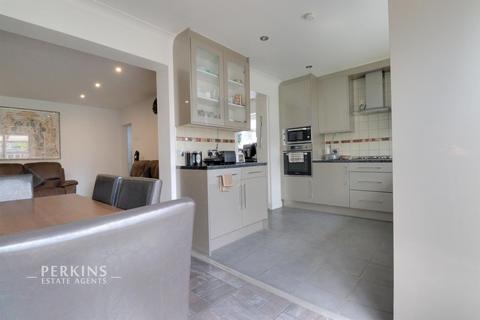 4 bedroom semi-detached house for sale, Northolt, UB5