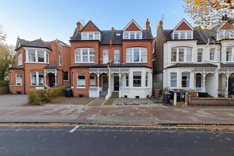Studio to rent, Kings Avenue, Muswell Hill, N10