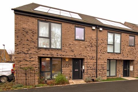 3 bedroom semi-detached house for sale, Medway Court, Westcliff-on-sea, SS0