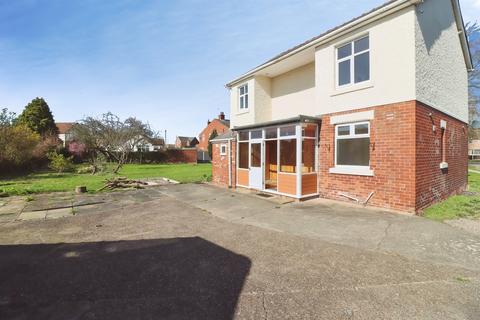 3 bedroom detached house for sale, Creswell Road, Clowne, Chesterfield