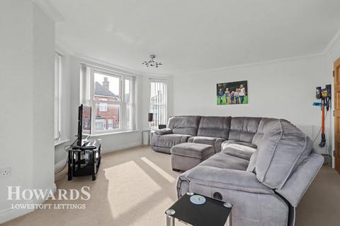 3 bedroom apartment to rent, Kirkley Cliff Road, LOWESTOFT