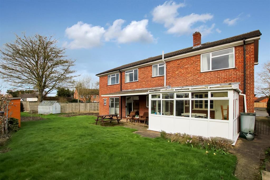 Garden & Rear Elevation - b.JPG