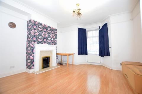 3 bedroom terraced house for sale, Chester Road, Gillingham