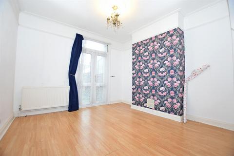 3 bedroom terraced house for sale, Chester Road, Gillingham