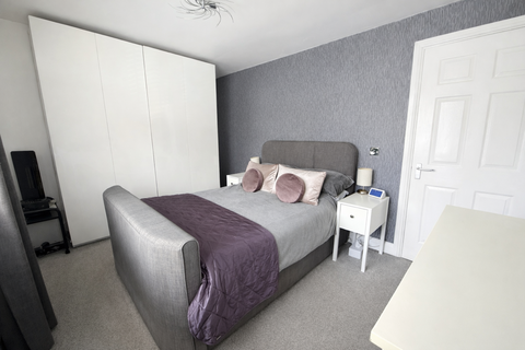 undefined, Cottingley Manor Park, Bingley BD16