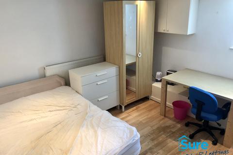 1 bedroom in a house share to rent, Metchley Lane, Harborne. B17