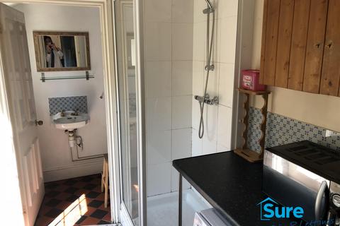 1 bedroom in a house share to rent, Metchley Lane, Harborne. B17