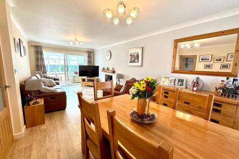 undefined, Wroughton, Swindon SN4