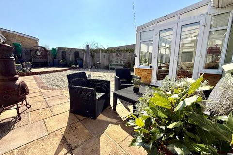 undefined, Wroughton, Swindon SN4