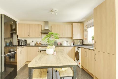 3 bedroom end of terrace house for sale, Marshall Drive, Nottingham NG11